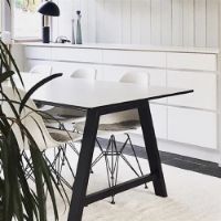 Billede af Andersen Furniture T1 Spisebord 95x220 cm - Sortlakeret Eg/Hvid