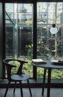 Billede af &Tradition SK4 In Between Dining Table Ø: 120 cm - Black Lacquered Oak