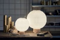 Billede af Le Klint 375 Bordlampe Medium Ø: 33 cm - Standard 