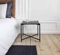 Billede af HANDVÄRK FURNITURE Side Table L: 50 D: 50 H: 47 cm - Sort Stel / Sort Marmor