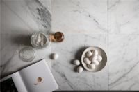 Billede af HANDVÄRK FURNITURE Spisebord 185 L: 185 D: 96 H: 74 cm - Sort Stel / Hvid Marmor