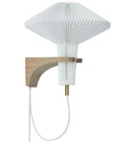Billede af Le Klint 204 Væglampe The Mushroom H: 24 cm - Lys Eg