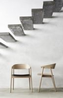 Billede af Andersen Furniture AC2 Stol SH: 43,5 cm - Eg Mat Lak/Sort Læder