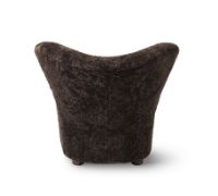 Billede af Audo Copenhagen Den Trætte Mand Lænestol SH: 38 cm - Lammeskind Espresso/Smoked Oak