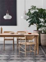 Billede af &Tradition HM4 Drawn Chair w. armrest  - Natural Paper Cord/Oiled Oak