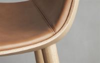 Billede af Eva Solo Abalone Barstol H: 75 cm - Olieret eg/Cognac læder