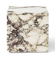 Billede af Audo Copenhagen Plinth Cubic H: 40 cm - Calacatta Viola Marble