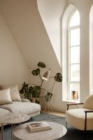 Billede af GUBI IOI sofabord Ø: 70cm - Black Semi Matt/White Carrara