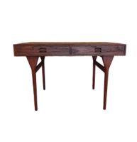 Billede af Snedkergaarden Nanna Ditzel ND 93 skrivebord m. 2 skuffer - Valnød