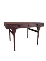 Billede af Snedkergaarden Nanna Ditzel ND 93 skrivebord m. 2 skuffer - Valnød