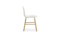 Billede af Normann Copenhagen Form Stol SH: 44cm - Hvid/Eg
