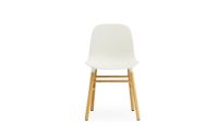 Billede af Normann Copenhagen Form Stol SH: 44cm - Hvid/Eg