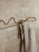 Billede af Ferm Living Curvature Towel Hanger B: 65,9 cm - Brass
