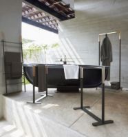 Billede af FROST BUKTO Tøjstander 6002 150x62,8cm - Sort/Poleret