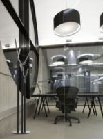 Billede af FROST WISHBONE Stumtjener H: 175cm - Mat Sort/Poleret Sort