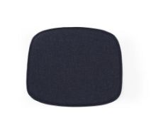 Billede af Normann Copenhagen Form Hynde 46x39cm - Blå