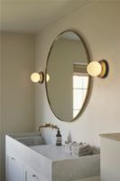 Billede af Nuura Liila 1 Medium Væg-/loftlampe Ø: 16,5cm - Nordic Gold/Opal White OUTLET