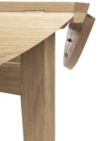 Billede af GUBI B Table Round Square 85x85 cm - Oak Matt Lacquered