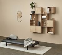 Billede af Andersen Furniture A-Wall Clock H: 76 cm - Eg/Messing