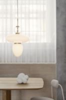 Billede af Nuura Rizzatto 43 Pendel Ø: 40cm - Satin Brass/Opal White  OUTLET