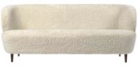 Billede af GUBI Stay Sofa Fully Upholstered SH: 40 cm - American Walnut/Moonlight
