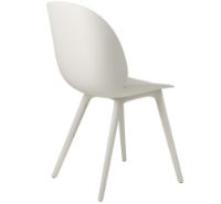 Billede af GUBI Beetle Outdoor Dining Chair SH: 45 cm - Alabaster White