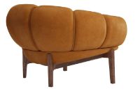 Billede af GUBI Croissant Lounge Chair SH: 46 cm - Walnut / Chamois Cuoio