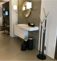 Billede af FROST WISHBONE Stumtjener H: 175cm - Sort/Poleret