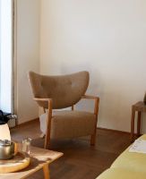 Billede af &Tradition Wulff ATD2 Lounge Chair SH: 41 cm - Oiled Oak / Karakorum 003

