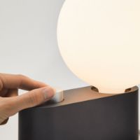 Billede af Tala Alumina Table/Wall Lamp with Sphere IV Bulb EU H: 24 cm - Charcoal Black   OUTLET