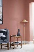 Billede af Brdr. Krüger Bølling Bakkebord m. 2 bakker Ø: 60 cm - Olieret Valnød/Sort og Hvid