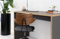 Billede af Vermund VL119 Spisebordsstol SH: 46 cm - Sort Stel/Olieret Valnød/Sort Sierra Læder 