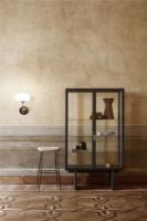 Billede af GUBI Private Vitrine H: 191 cm - Brown/Black Stained Oak/Transparent Glass