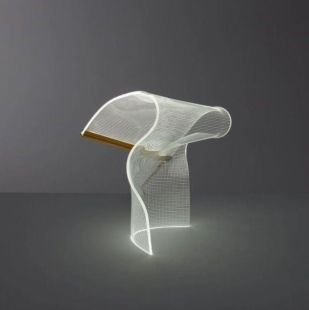 Billede af Parachilna Gweilo Song Bordlampe H: 40 cm - Transparent 