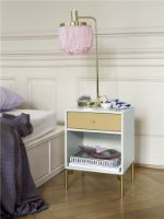Billede af Montana Selection Dream Sengebord med ben 35,4x35,4x30 cm - 09 Nordic / Chrome