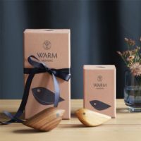 Billede af Warm Nordic Twirling Bird Medium 4,2x8,8 cm - Valnød