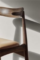 Billede af Warm Nordic Cow Horn Spisebordsstol SH: 46 cm - Walnut/Light Grey 