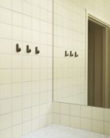 Billede af Normann Copenhagen Curve Mini Knager 2 stk H: 5,8 cm - Mat Brun 