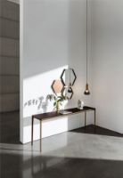 Billede af SOVET Slim 4 Legs Console L: 140 cm - Burnished Brass/Ceramics Portoro