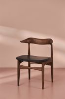 Billede af Warm Nordic Cow Horn Spisebordsstol SH: 46 cm - Walnut/Black 