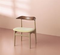 Billede af Warm Nordic Cow Horn Spisebordsstol SH: 46 cm - Walnut/Oak/Vanilla