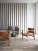 Billede af Fredericia Furniture 2226 Den Spanske Stol af Børge Mogensen SH: 33 cm - Naturfarvet Læder/Sæbebehandlet Eg