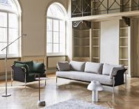 Billede af HAY Can 3 Seater L: 247 cm - Sense Black / Chromed Steel