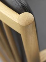 Billede af FDB Møbler J147 Lænestol Erik Ole Jørgensen H: 79,5 cm - Eg/Sort Læder