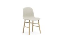 Billede af Normann Copenhagen Form Stol SH: 44cm - Upminster Sand/Eg