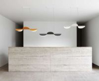 Billede af FLOS Almendra S3 Linear Loftlampe L: 128,6 cm - Bay Blue Metallized
