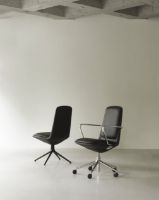 Billede af Normann Copenhagen Off Chair Lav m. Pude H: 100,8 cm - Black/Ultra Leather Black