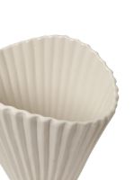 Billede af Ferm Living Fountain Vase H: 30,5 cm - Off-White 