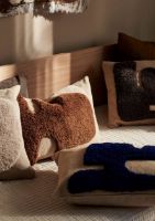 Billede af Ferm Living Lay Cushion Rectangular 60 x 40 cm - Sand/Bright Blue 