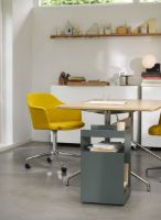 Billede af &Tradition Pavilion Dining Table AV18 D: 160 cm - Clear Oak/Chrome
